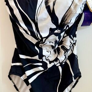 Gottex Black and White Floral Strapless Swimsuit 14